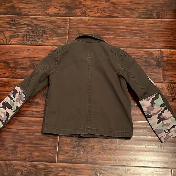 True Religion Kids Military Green Distressed Camouflage Sleeves Print Jacket - Picture 2 of 11